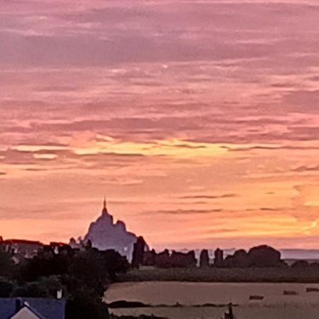 Appartement Lu'Ermael Avec Vue Mont Saint Michel Courtils Экстерьер фото